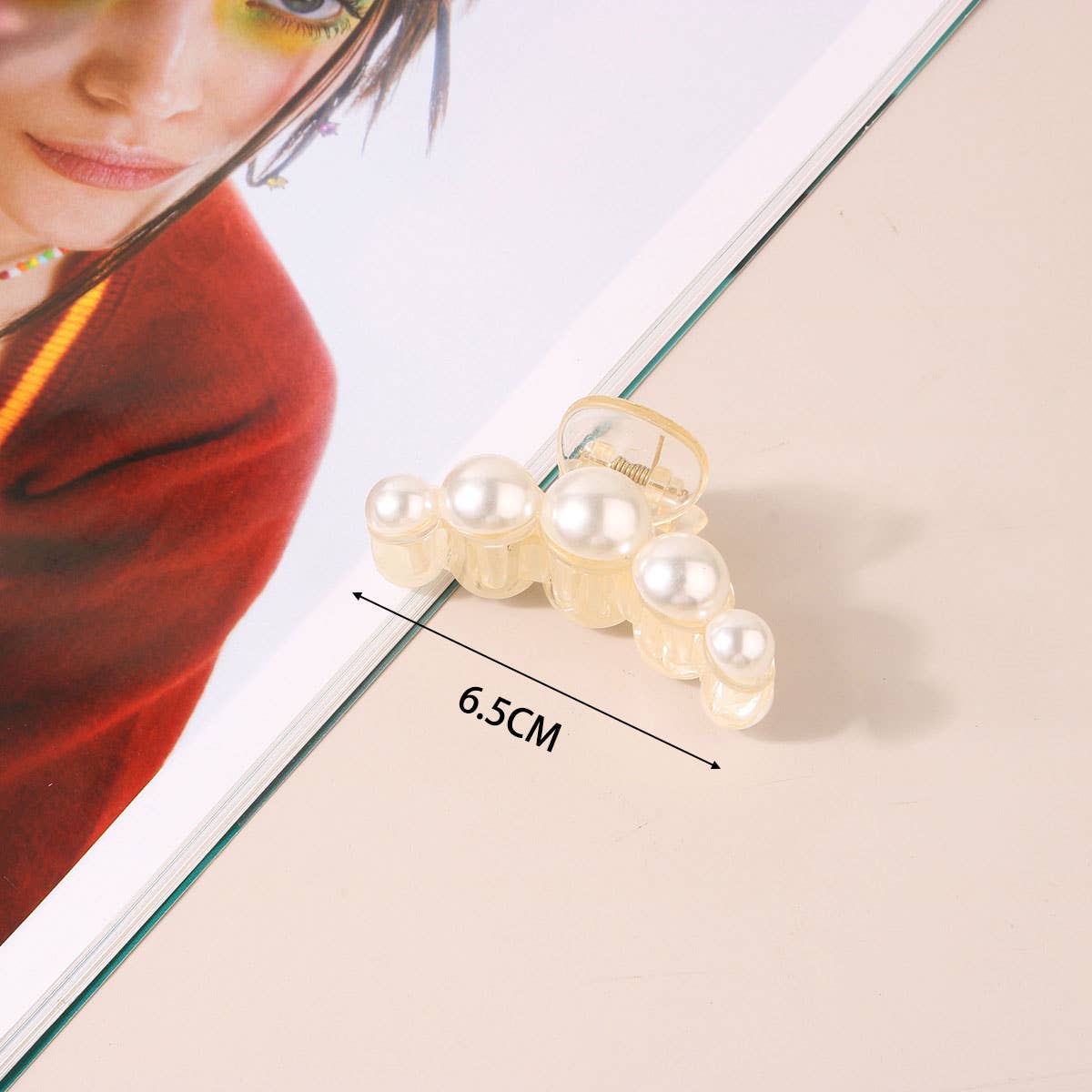 Pearl Acrylic Hair Claw Clip