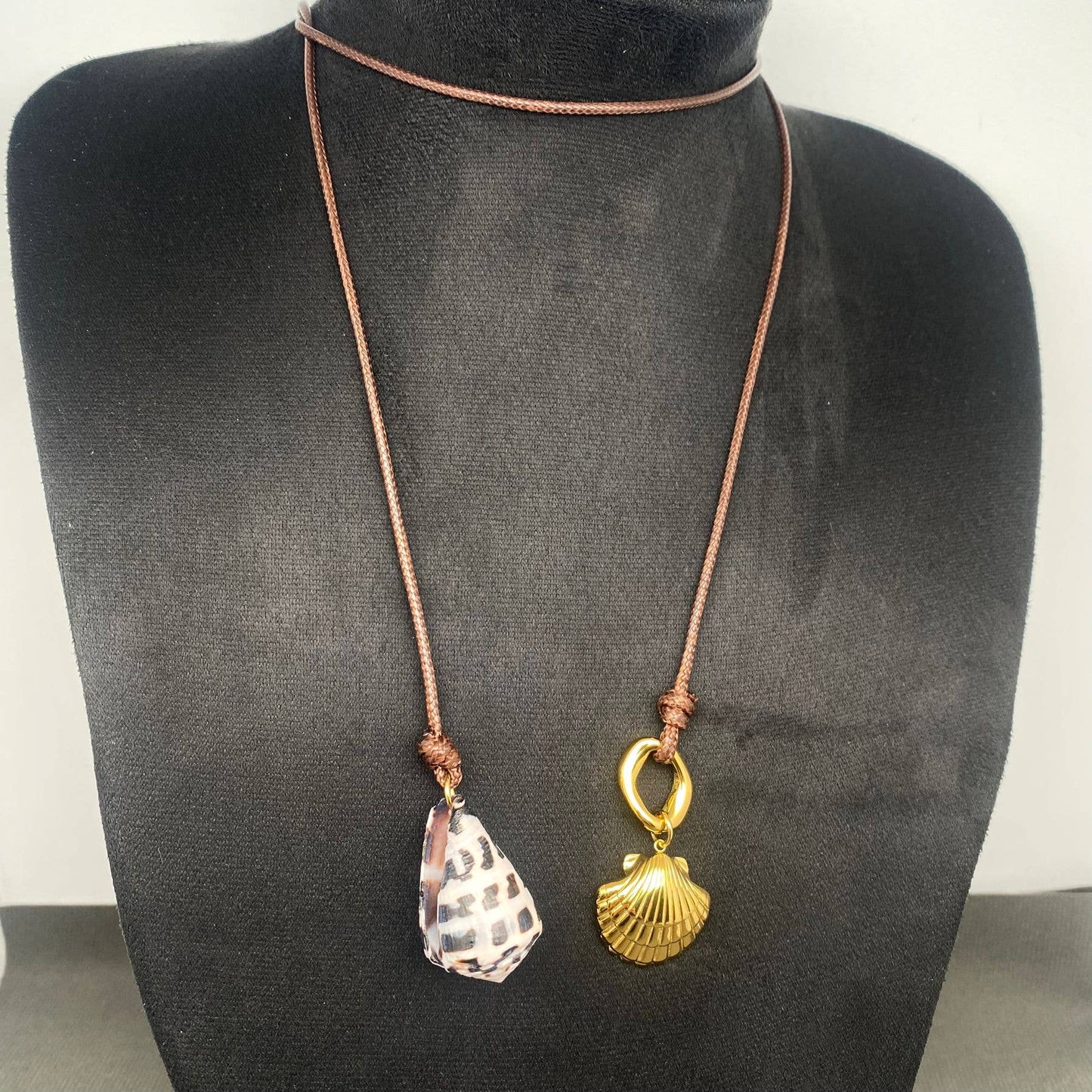 Shell Charm 18K Gold Plated Stainless Steel Necklace - FGS