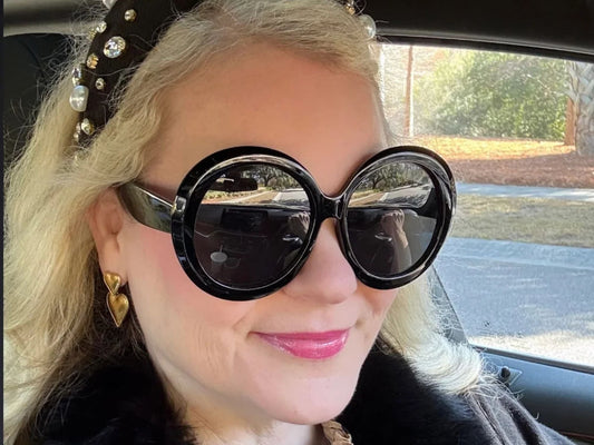 Oversized Sunglasses for Women: Cat Eye & Round Frame Style Guide 2026