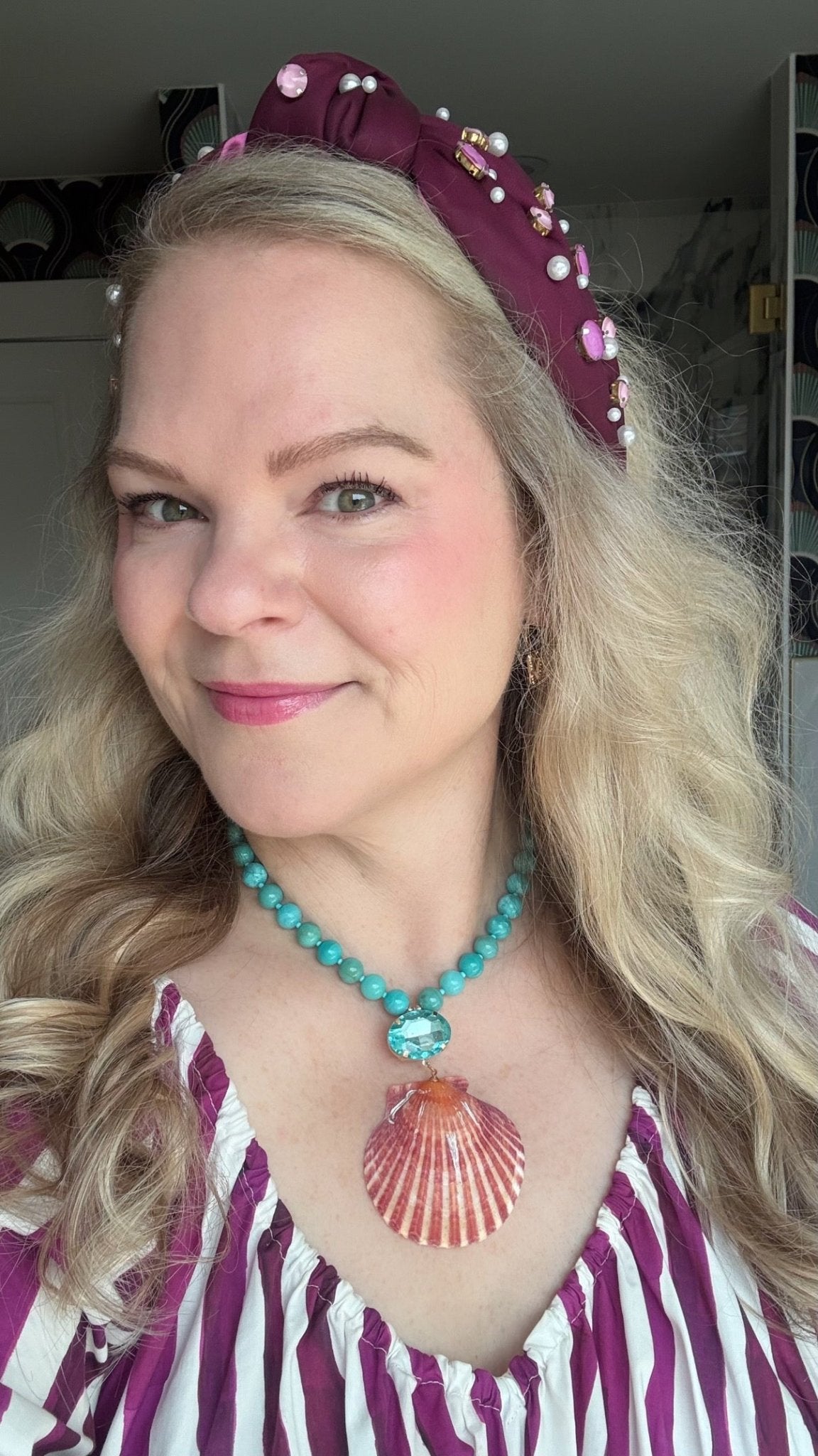 Scallop Shell Pendant Necklace with Turquoise Beads