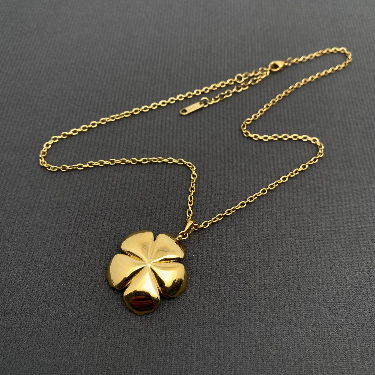 Flower Charm 18K Gold Plated Stainless Steel Necklace - FGS